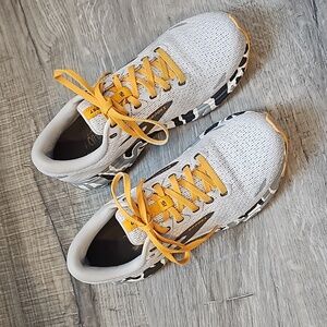 Brooks Ghost 15 Womens Running Shoes